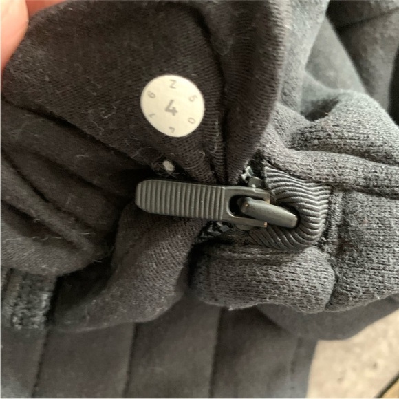 Lululemon Fleece Be True Black Full Zip Sweatshirt Sweater Jacket Women's size 4 - Picture 8 of 8